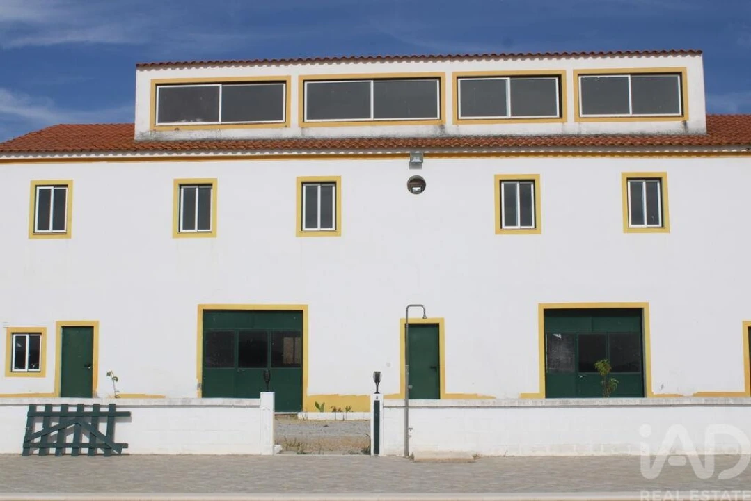 Moradia T13 para Venda em São João Baptista Foto 24