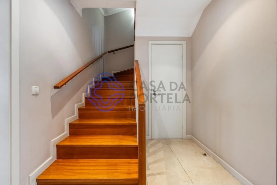 Moradia T5 para Venda em Rio Tinto Foto 11