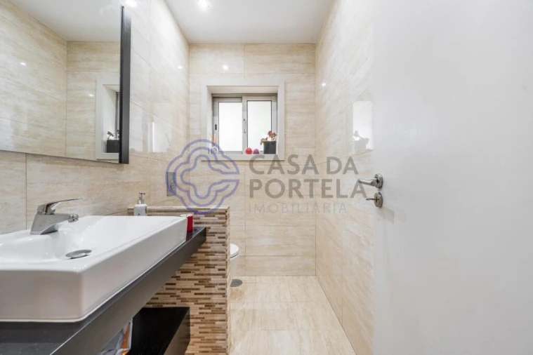 Moradia T5 para Venda em Rio Tinto Foto 10