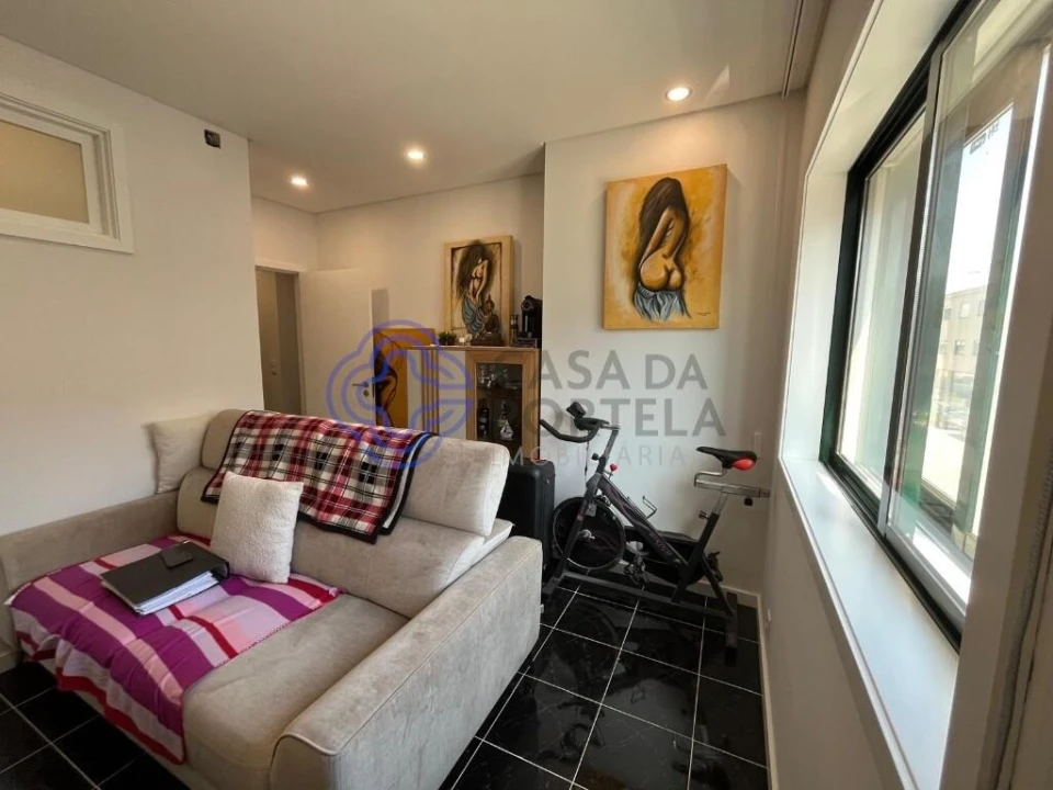 Apartamento T1 para Venda em Gulpilhares e Valadares Foto 1
