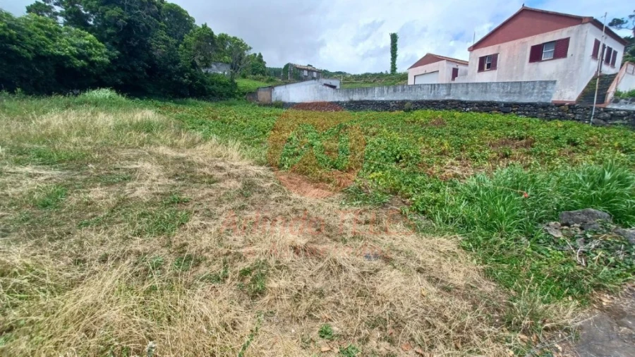 Terreno para Venda em Calheta Foto 3