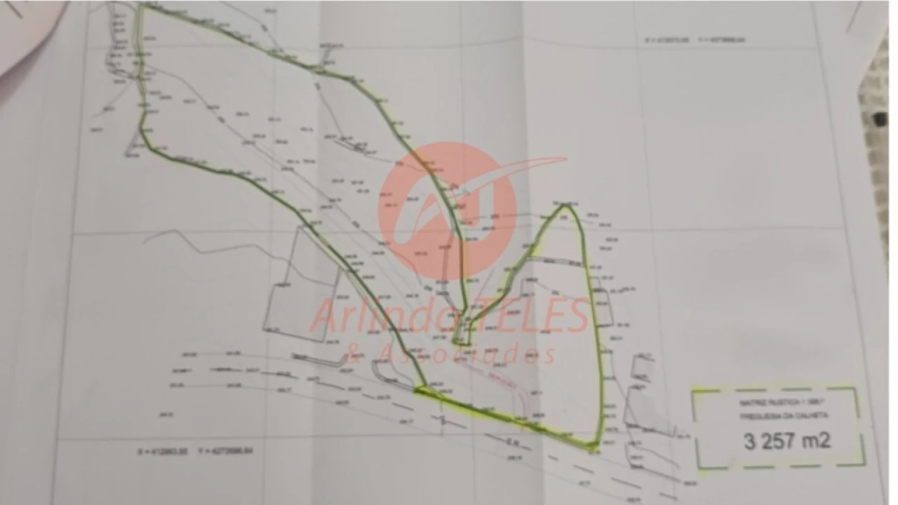 Terreno para Venda em Calheta Foto 2