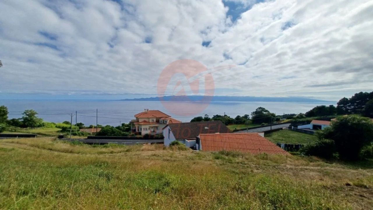 Terreno para Venda em Calheta Foto 7