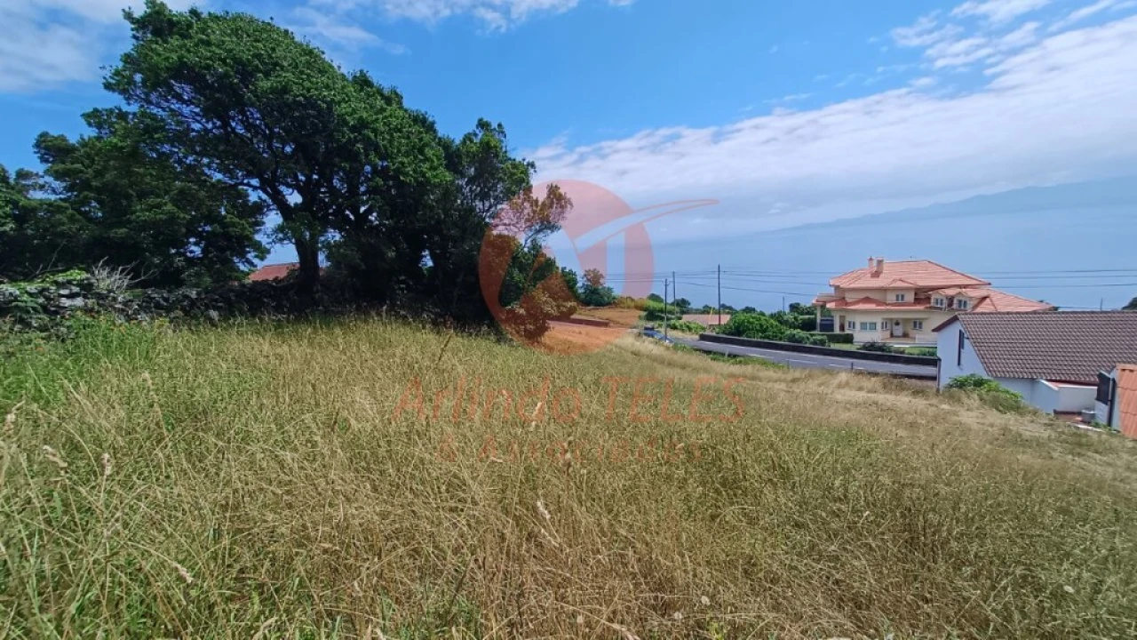 Terreno para Venda em Calheta Foto 5