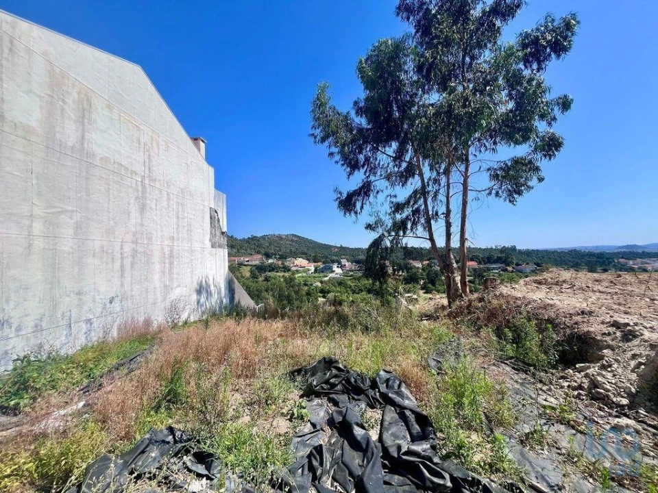 Terreno para Venda em Fânzeres e São Pedro da Cova Foto 1