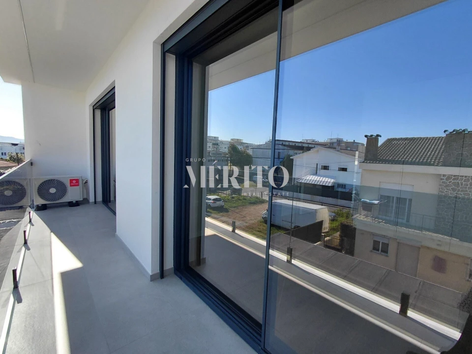 Apartamento T4 para Venda em Arcozelo Foto 10