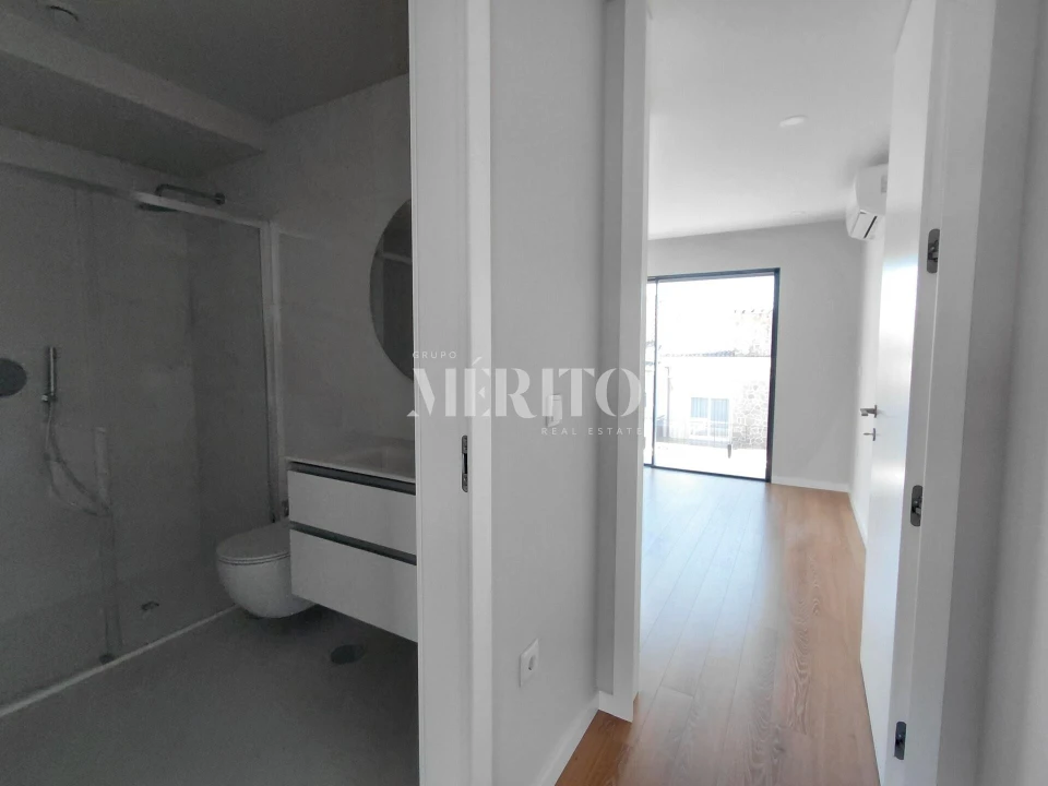 Apartamento T4 para Venda em Arcozelo Foto 6