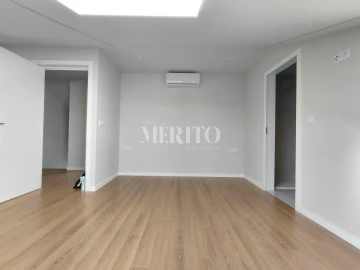 Apartamento T4 para Venda em Arcozelo