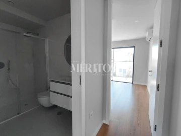 Apartamento T4 para Venda em Arcozelo
