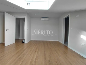 Apartamento T4 para Venda em Arcozelo