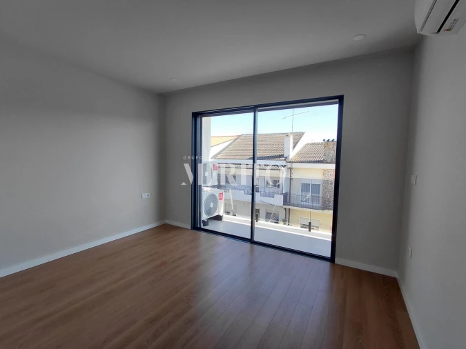 Apartamento T4 para Venda em Arcozelo Foto 13
