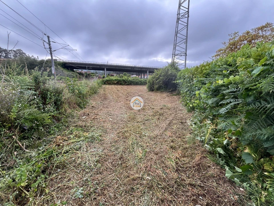 Terreno para Venda em Mazarefes e Vila Fria Foto 9