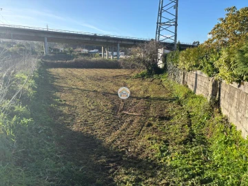 Terreno para Venda em Mazarefes e Vila Fria