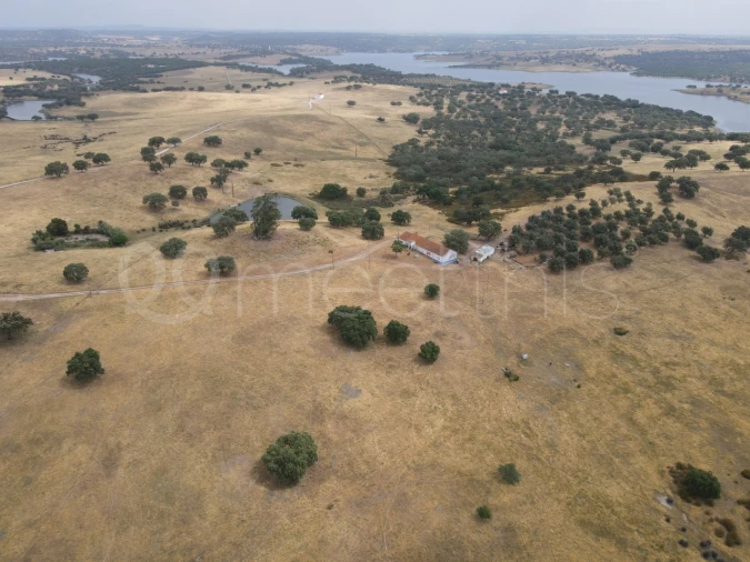 Quinta T4 para Venda em Santa Maria do Castelo e Santiago e Santa Susana