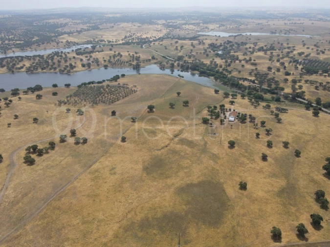 Quinta T4 para Venda em Santa Maria do Castelo e Santiago e Santa Susana Foto 11
