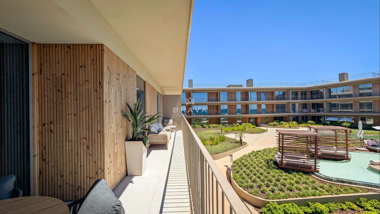 Apartamento T2 para Venda em Quarteira Foto 3