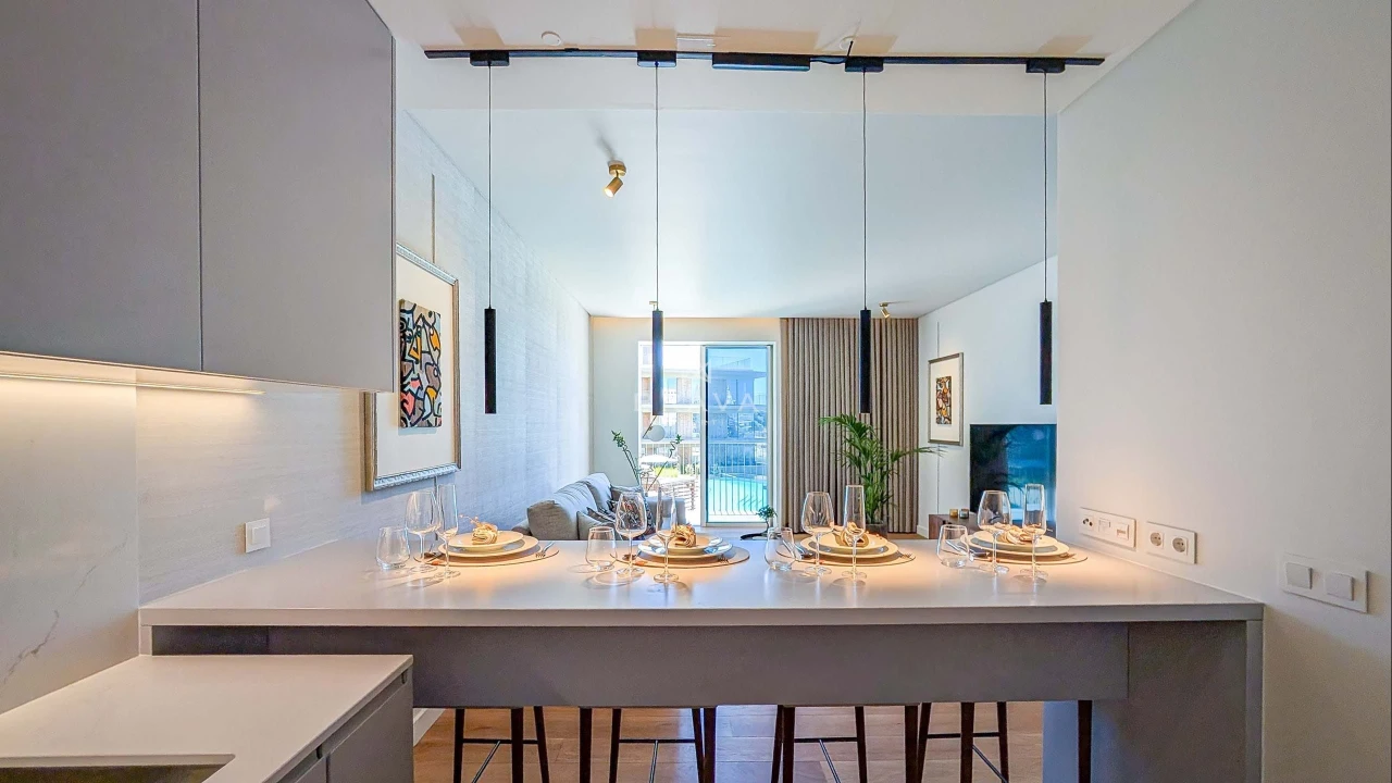 Apartamento T2 para Venda em Quarteira Foto 8