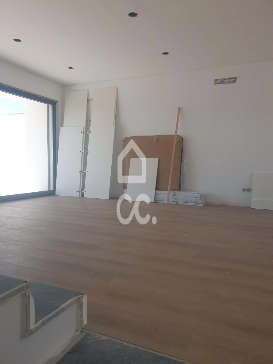 Moradia T4 para Venda em Caparica e Trafaria Foto 15