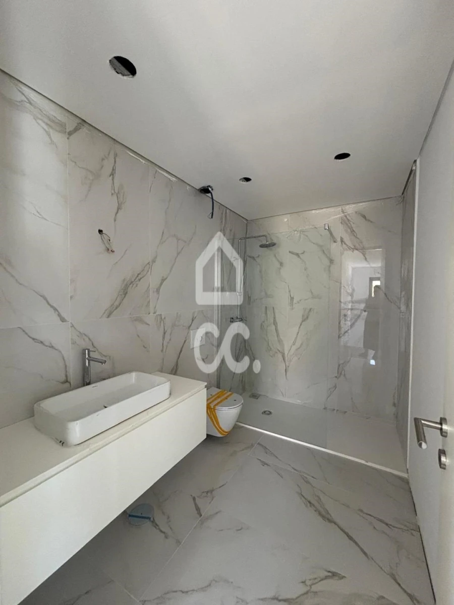 Moradia T4 para Venda em Caparica e Trafaria Foto 19