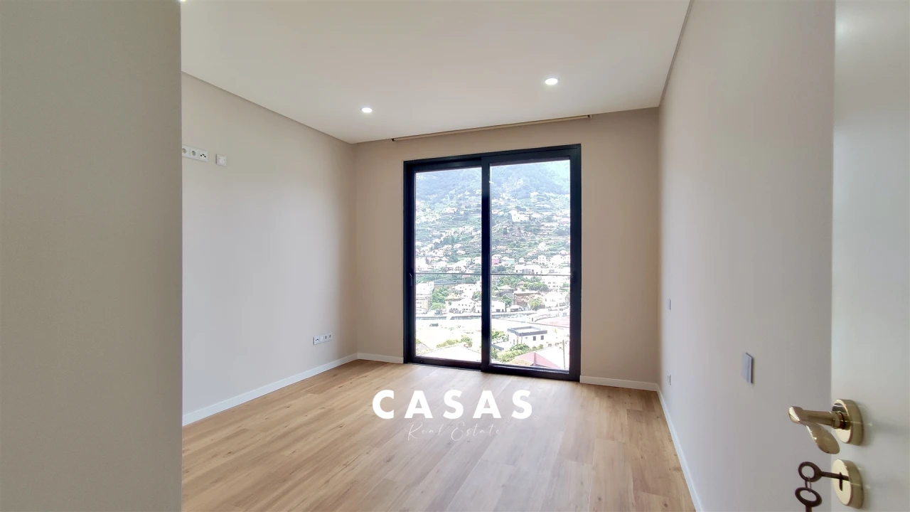 Moradia T4 para Venda em Machico Foto 45