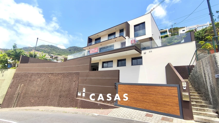 Moradia T4 para Venda em Machico