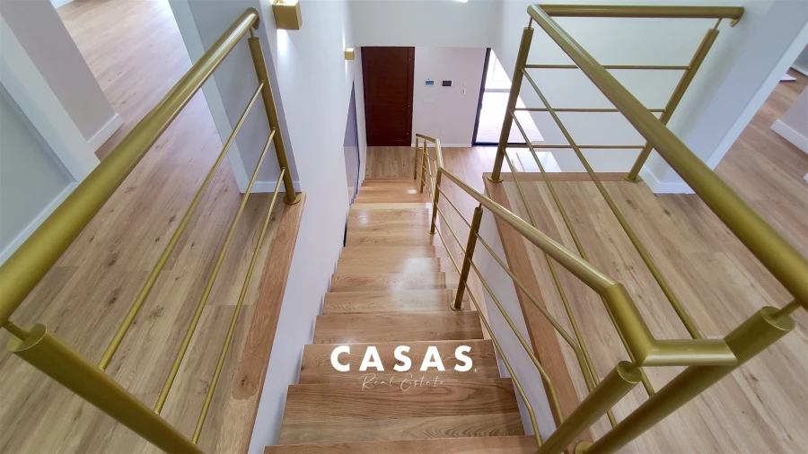 Moradia T4 para Venda em Machico Foto 23