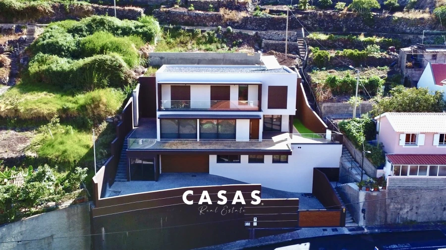 Moradia T4 para Venda em Machico Foto 78