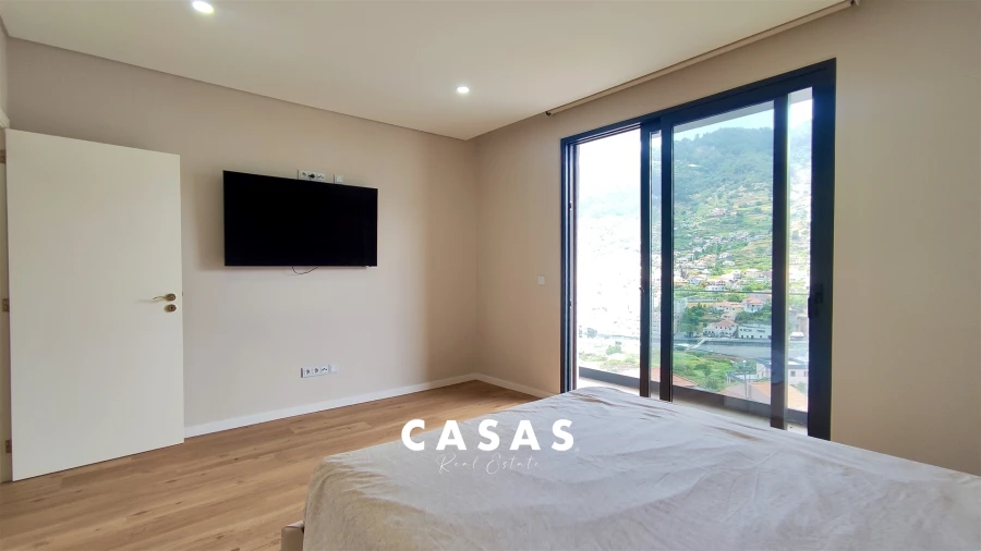 Moradia T4 para Venda em Machico Foto 37