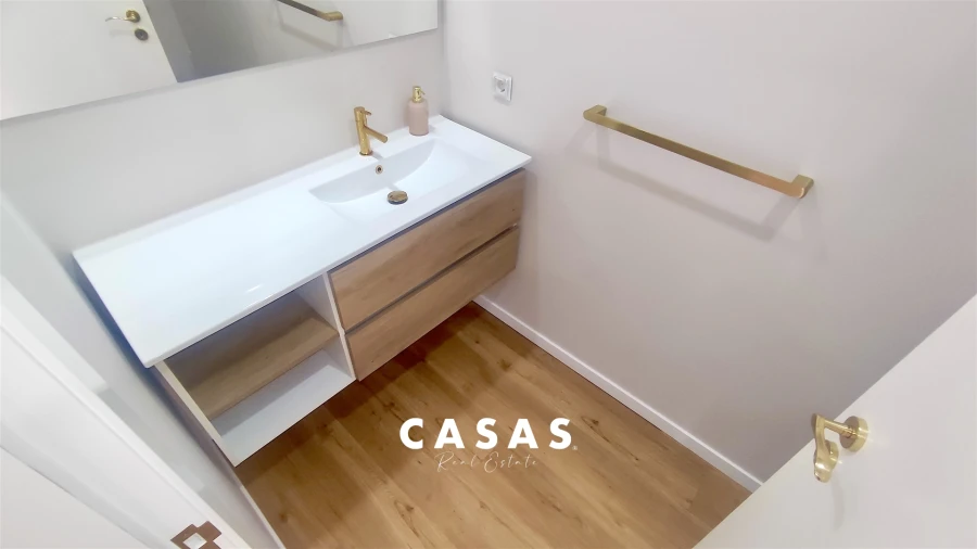 Moradia T4 para Venda em Machico Foto 21