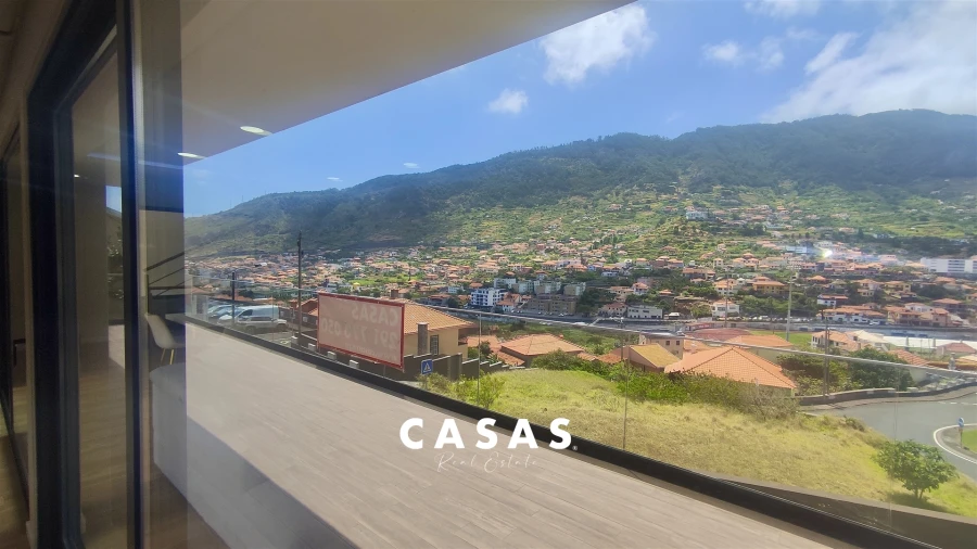 Moradia T4 para Venda em Machico Foto 12