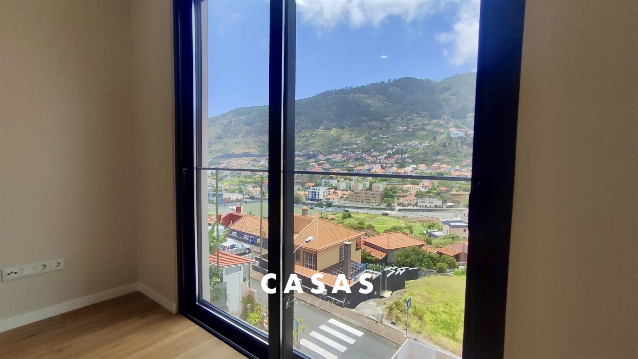 Moradia T4 para Venda em Machico Foto 47