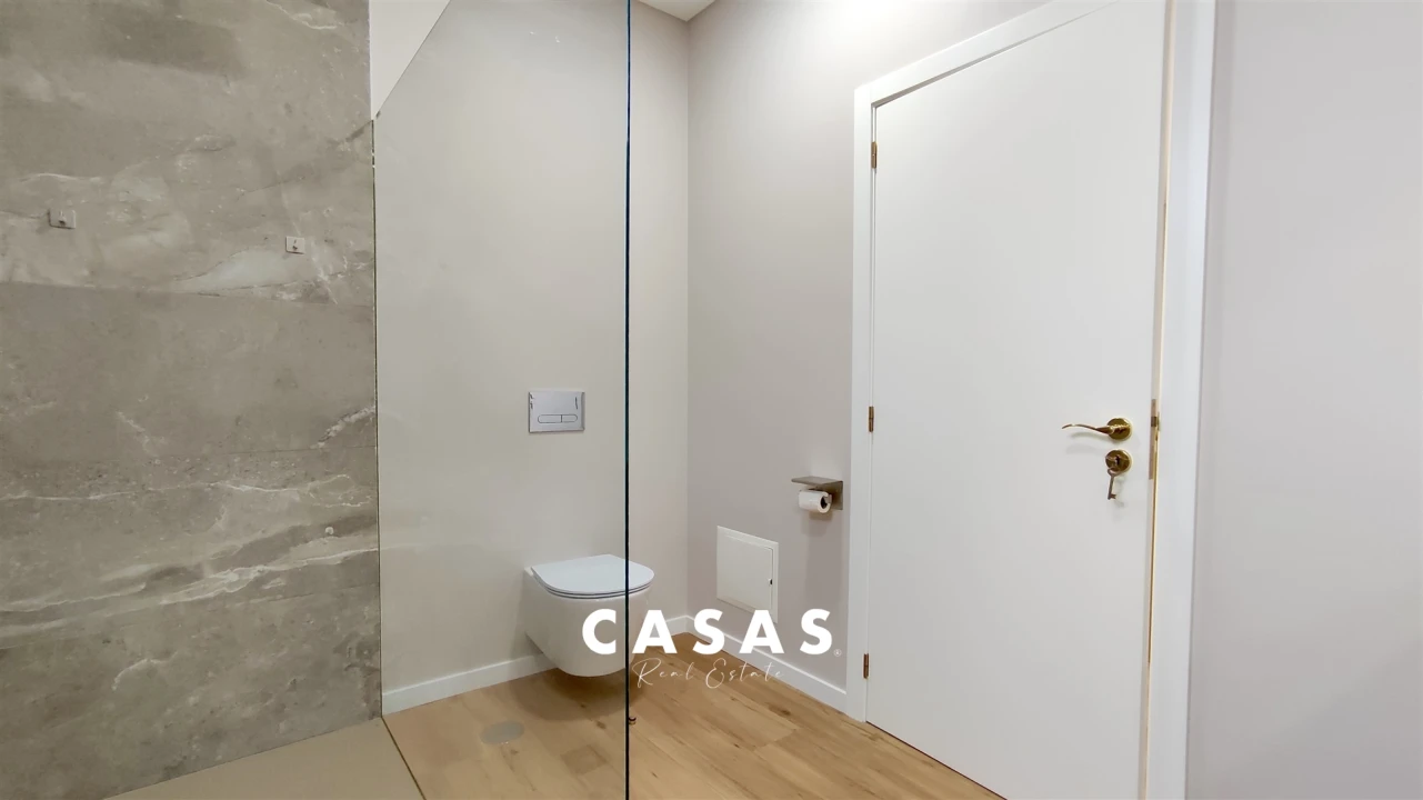 Moradia T4 para Venda em Machico Foto 44