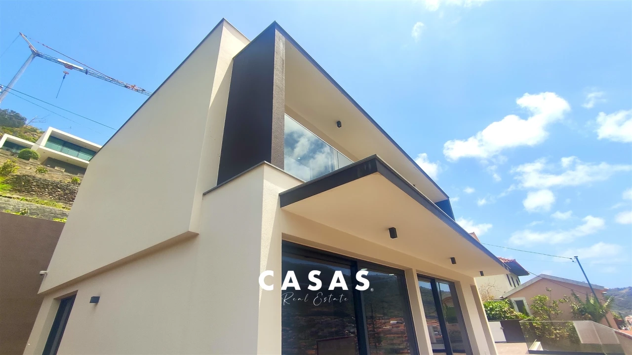 Moradia T4 para Venda em Machico Foto 57