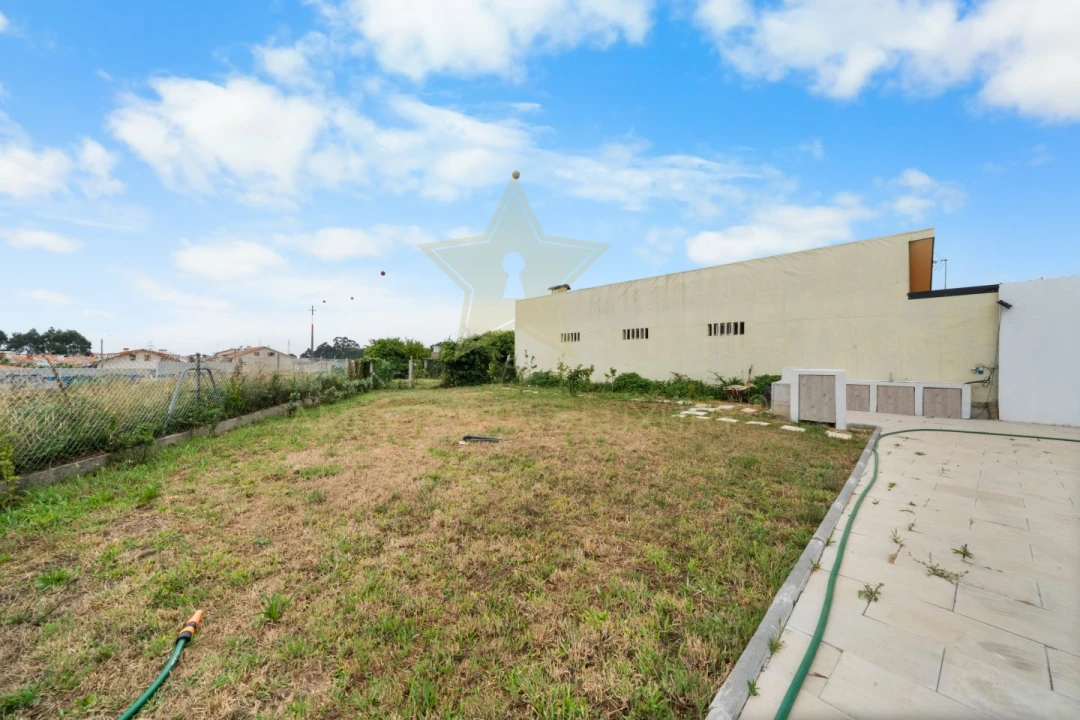 Moradia T4 para Venda em Anta e Guetim Foto 34