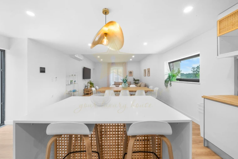 Moradia T4 para Venda em Anta e Guetim