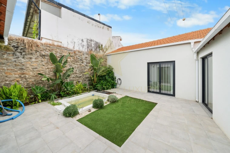 Moradia T4 para Venda em Anta e Guetim Foto 23