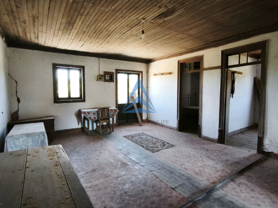 Moradia T4 para Venda em Abiul Foto 11