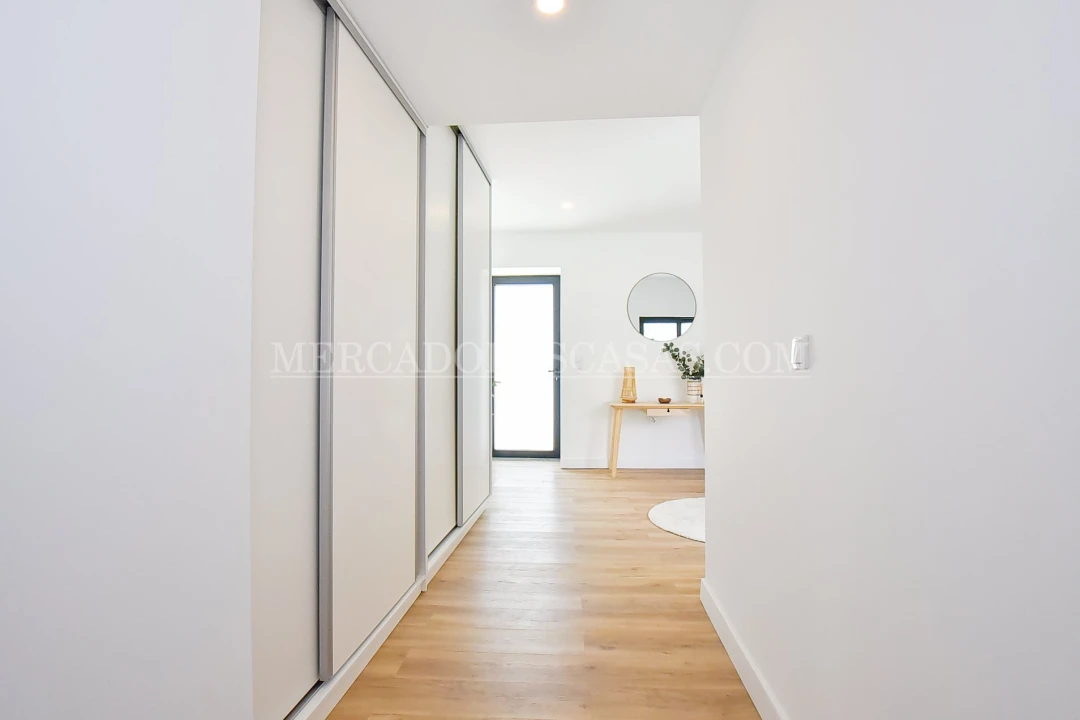 Moradia T4 para Venda em Anta e Guetim Foto 9