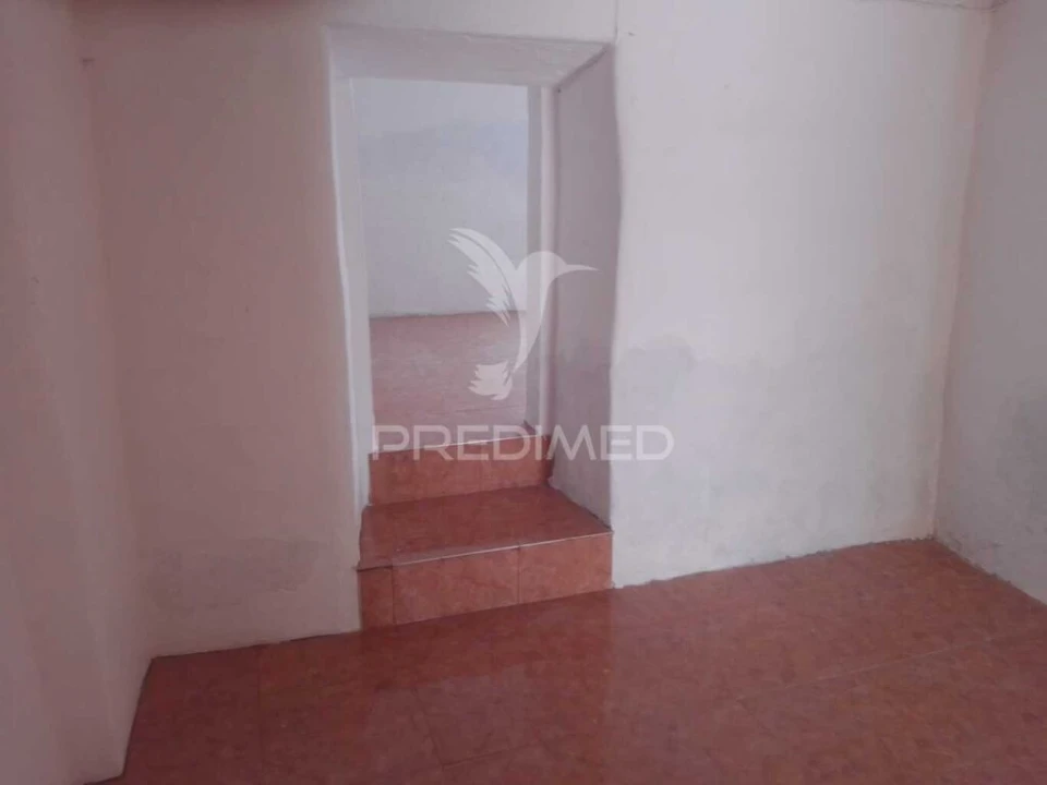 Moradia T2 para Venda em Ciladas Foto 5