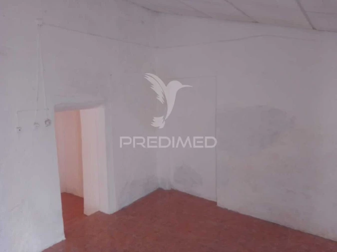 Moradia T2 para Venda em Ciladas Foto 3