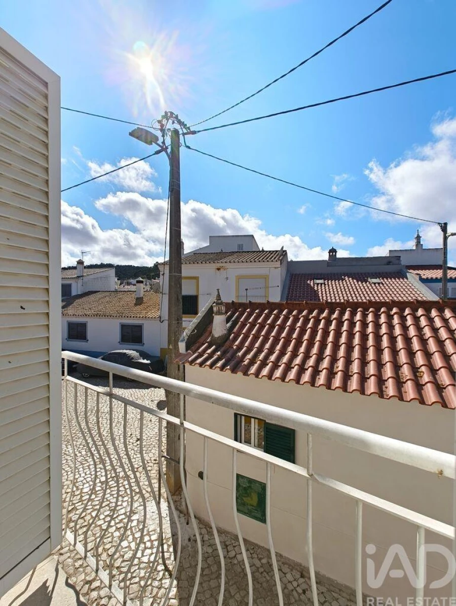 Moradia T2 para Venda em Bensafrim e Barão de São João Foto 16