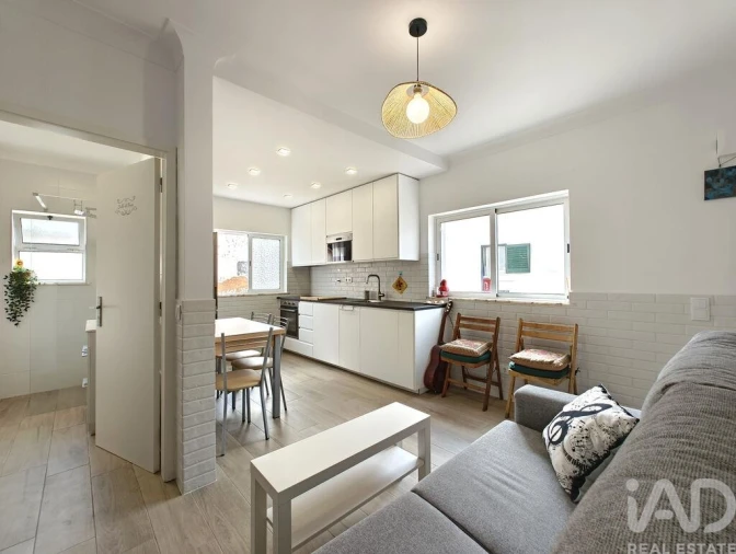 Moradia T2 para Venda em Bensafrim e Barão de São João Foto 1