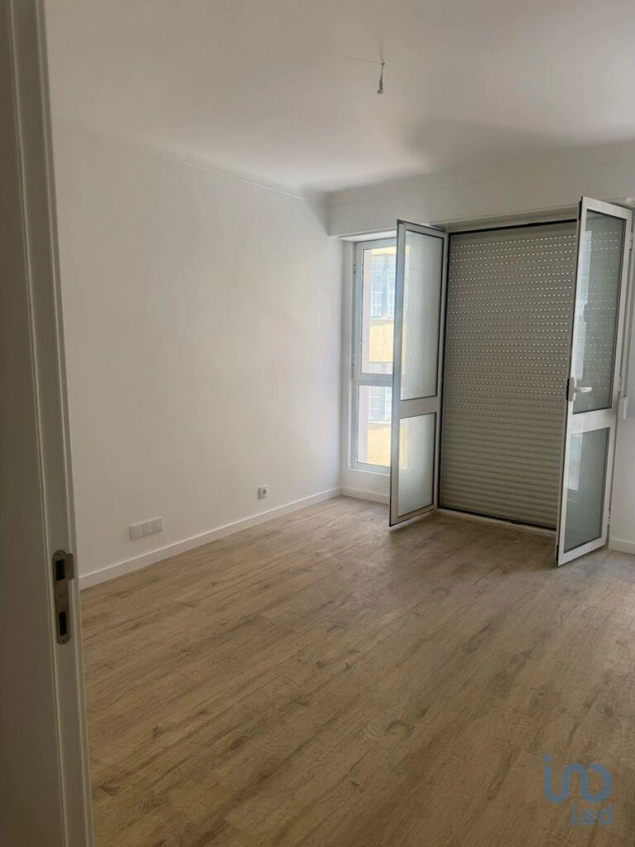 Apartamento T4 para Venda em Aljubarrota Foto 9