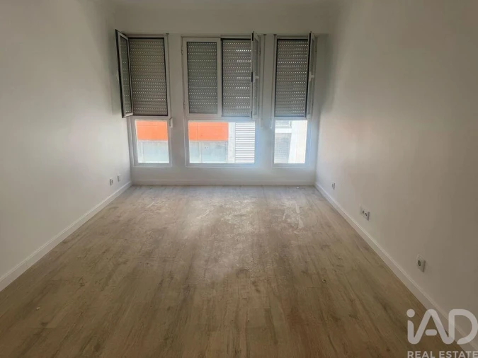 Apartamento T4 para Venda em Aljubarrota Foto 16