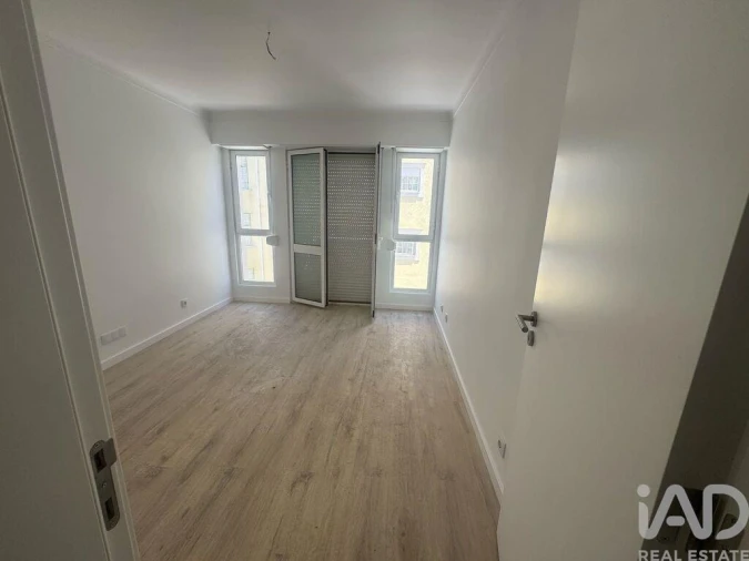Apartamento T4 para Venda em Aljubarrota Foto 21