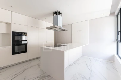 Moradia T5 para Venda em Aldoar, Foz do Douro e Nevogilde