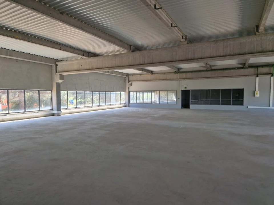 Armazém para Arrendamento em Alhos Vedros Foto 5
