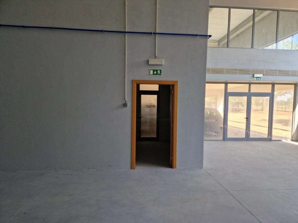 Armazém para Arrendamento em Alhos Vedros Foto 8