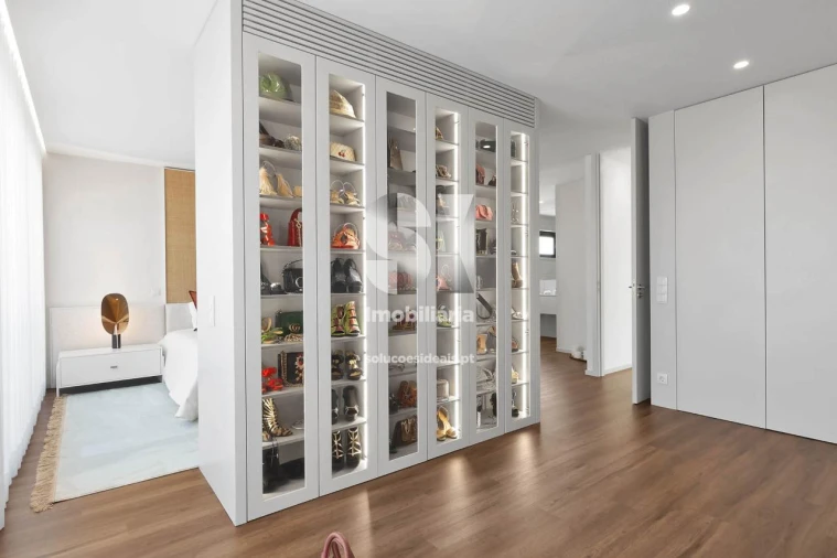 Moradia T4 para Venda em Aver-O-Mar, Amorim e Terroso Foto 3