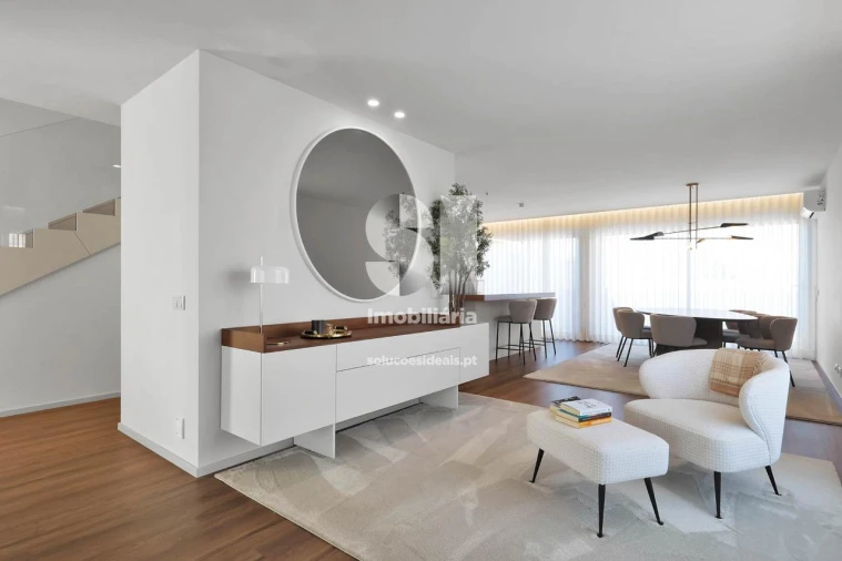 Moradia T4 para Venda em Aver-O-Mar, Amorim e Terroso Foto 1